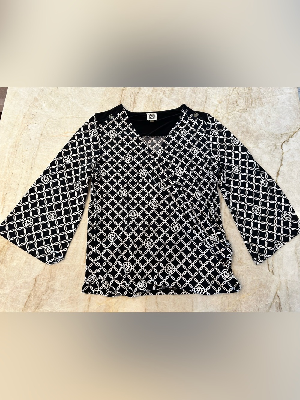 Anne Klein Chain Medallion Print Top Black White Long Sleeve Small